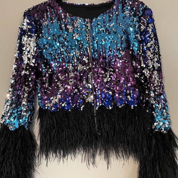 Sequin Extravagant Top - Picture 3 of 5